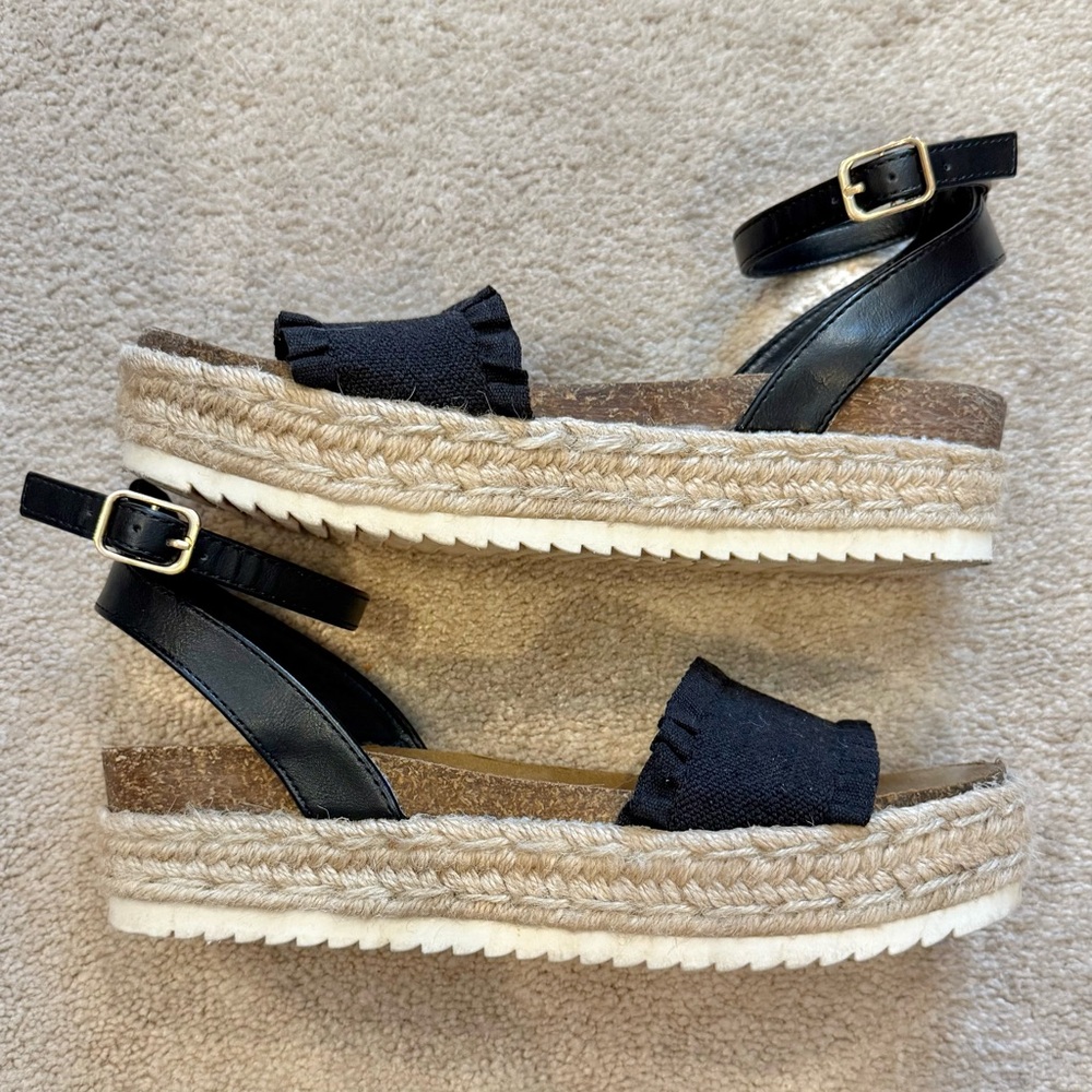 Unionbay Black Platform Sandals